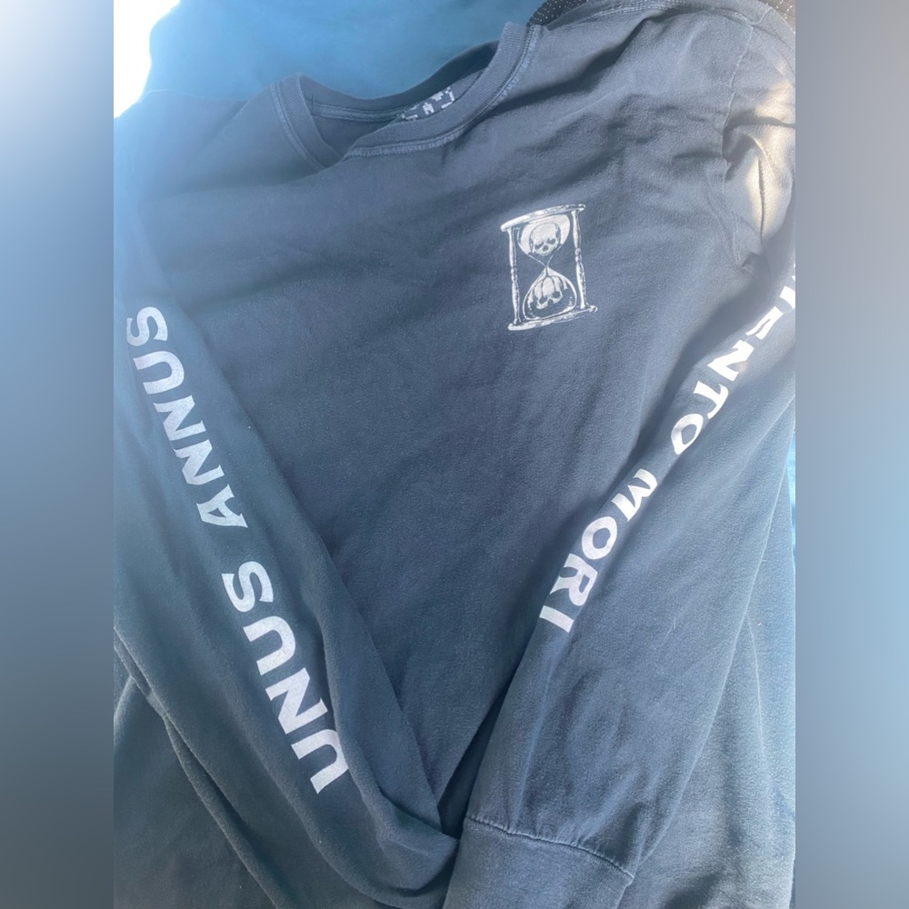 Unus annus merch!!